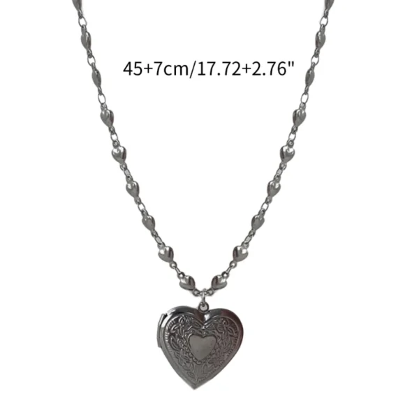 Retro Heart Necklace